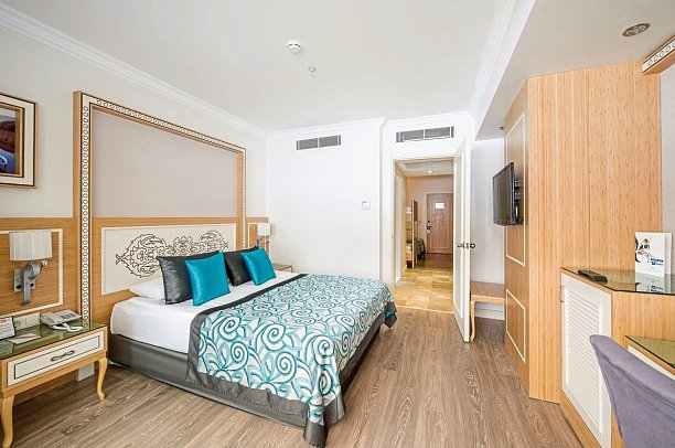 Crystal Waterworld Aqua Collection - Wohnbeispiel Familienzimmer (Zimmercodierungen FB5 & FB6)