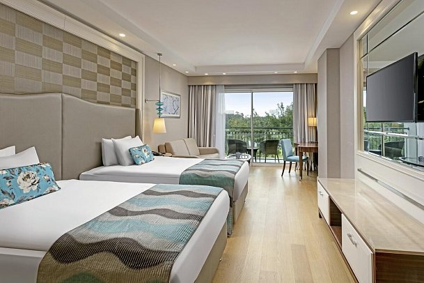Titanic Deluxe Golf Belek - Wohnbeispiel Familienzimmer Haupthaus (Zimmercodierung FBU)