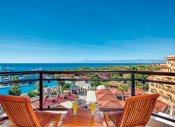 Asteria Family Resort Belek - Wohnbeispiel Doppelzimmer Meerblick Aqua (Zimmercodierungen DBM & DCM)