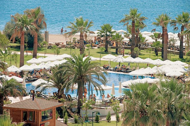 Crystal Tat Beach Pearl Collection