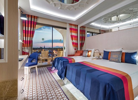 Granada Luxury Belek - Wohnbeispiel Doppelzimmer Poolseite