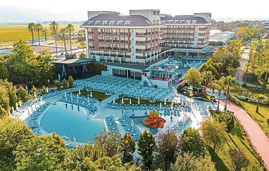 Glamour Resort & Spa