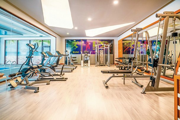 Glamour Resort & Spa