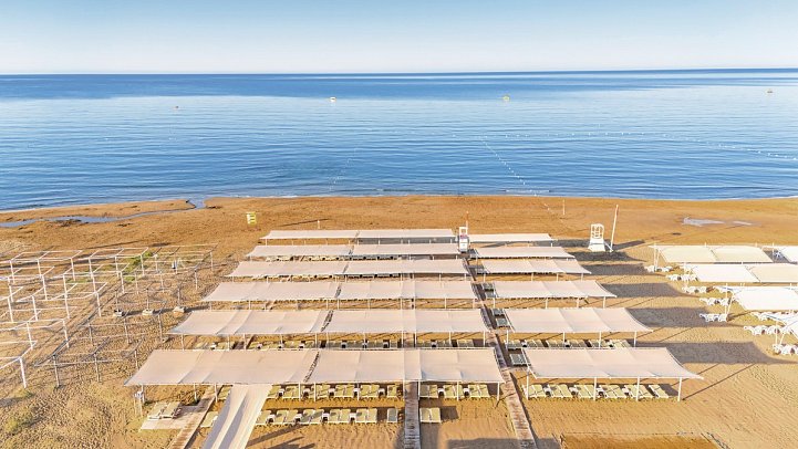 Glamour Resort & Spa