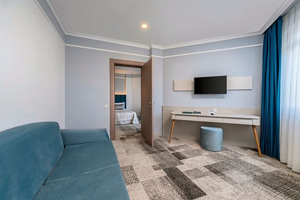 Pine Beach Belek - Wohnbeispiel Familienzimmer Hauptgebäude (Zimmercodierung FBU)