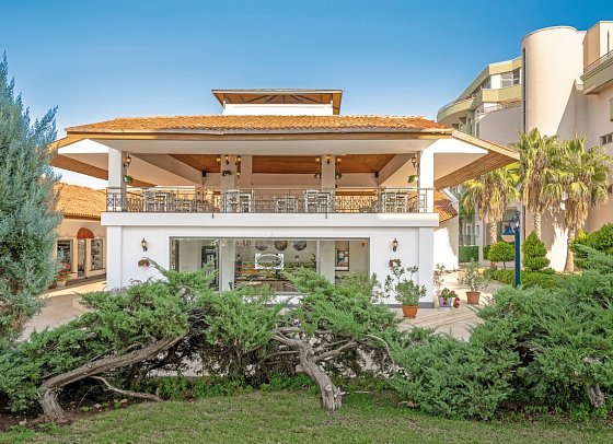 Adora Hotel & Resort