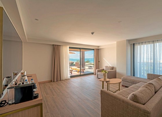 Sentido Luna Vista Belek - Wohnbeispiel Suite Jacuzzi (Zimmercodierung WB3)