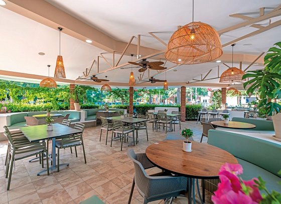 Can Garden Beach