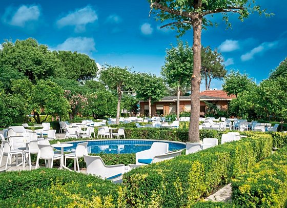 Can Garden Beach