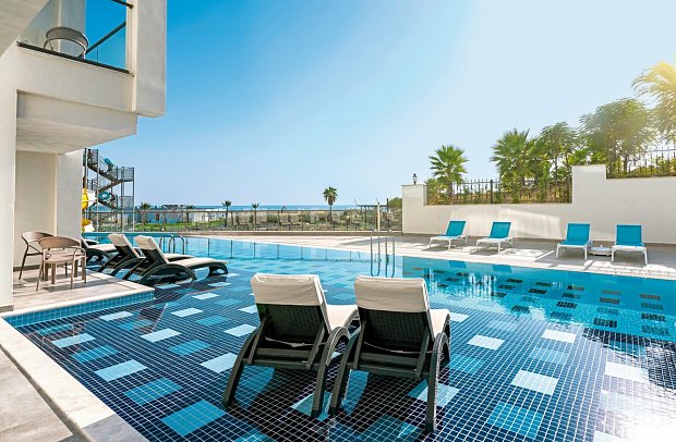 Diamond De Luxe Hotel & Spa - Wohnbeispiel Doppelzimmer Swim up (Zimmercodierung DBQ)