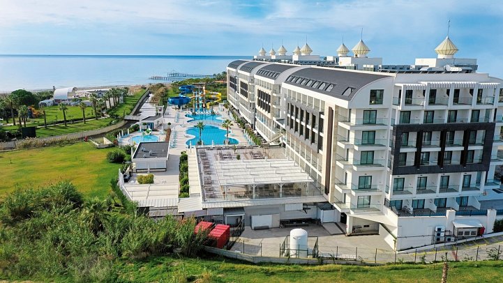 Diamond De Luxe Hotel & Spa