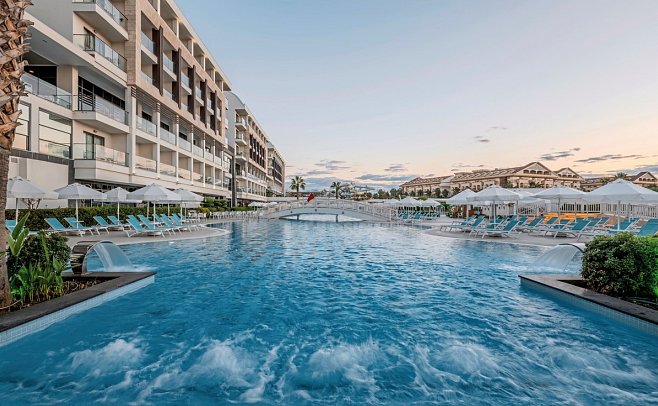 Diamond De Luxe Hotel & Spa