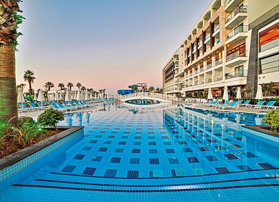 Diamond De Luxe Hotel & Spa
