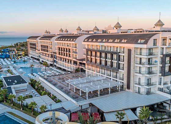 Diamond De Luxe Hotel & Spa