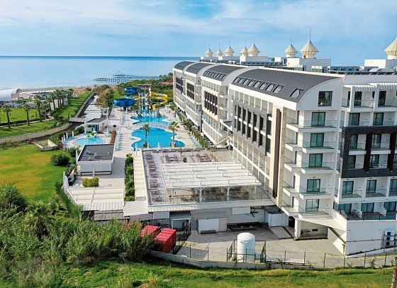 Diamond De Luxe Hotel & Spa