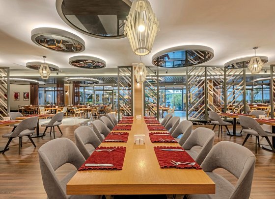 Diamond De Luxe Hotel & Spa