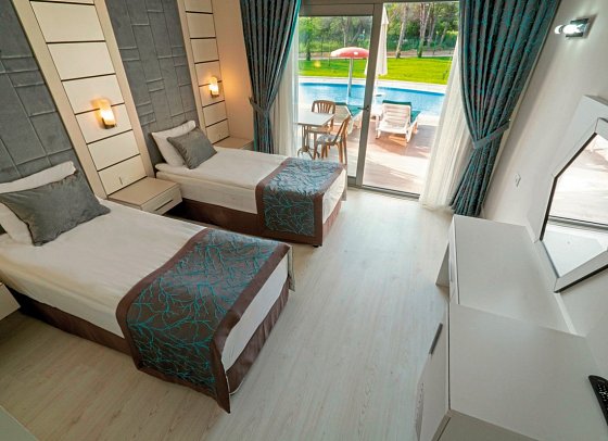 Linda Resort - Wohnbeispiel Familienzimmer Lux Garten (Zimmercodierung FB2)