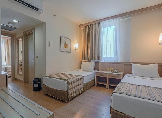 Süral Resort - Wohnbeispiel Familienzimmer (Zimmercodierungen FBN & F2N)