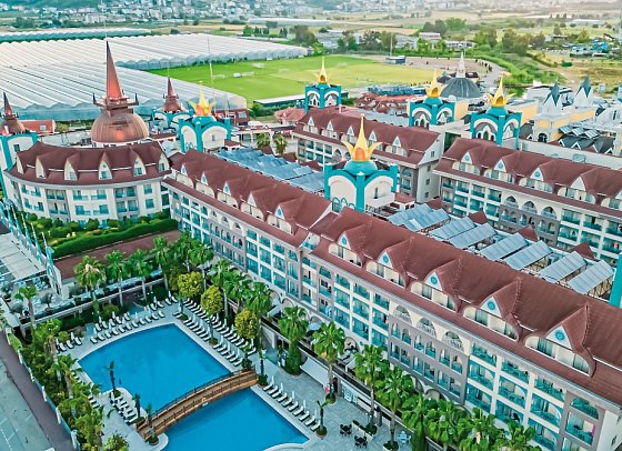 Side Crown Palace