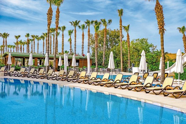 Royal Atlantis Beach