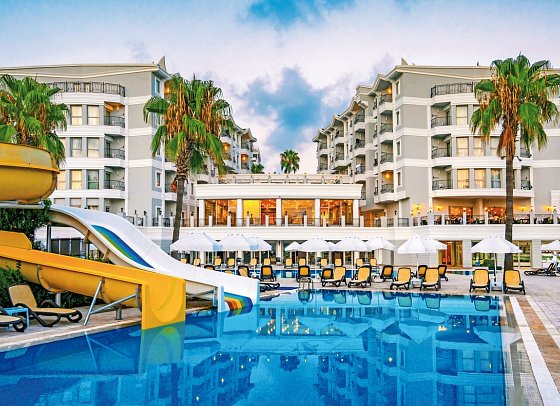 Royal Atlantis Beach