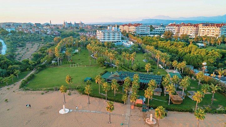 Royal Atlantis Beach