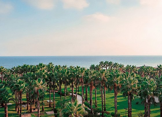 Royal Atlantis Beach