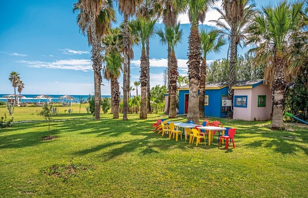 Royal Atlantis Beach