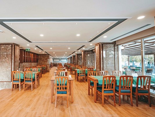 Royal Atlantis Beach