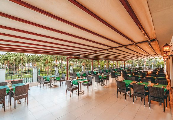 Royal Atlantis Beach