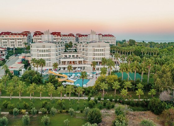 Royal Atlantis Beach