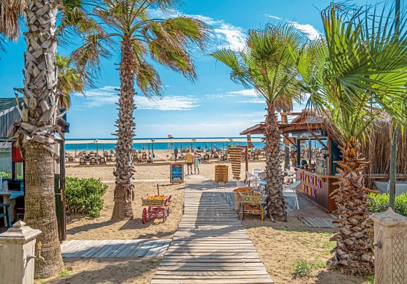 Royal Atlantis Beach