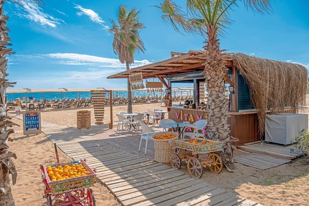 Royal Atlantis Beach