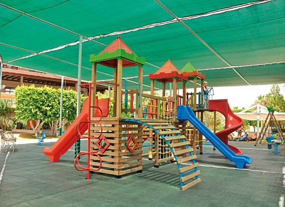 Club Grand Side