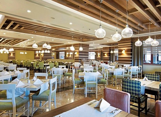 Club Grand Side