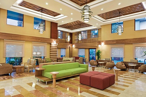 Club Grand Side