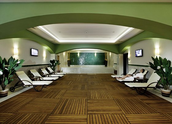 Club Grand Side