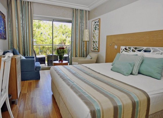 Turquoise Hotel - Wohnbeispiel Familienzimmer Deluxe Hauptgebäude (Zimmercodierung FDM)
