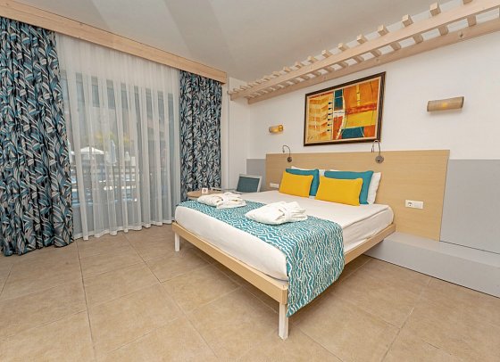 Sunis Hotel Kumköy Beach Resort - Wohnbeispiel Familienzimmer Lake House Poolzugang (Zimmercodierungen FBD, DB2 & FBP)