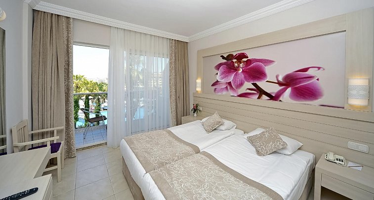 Seaden Corolla Hotel - Wohnbeispiel Doppelzimmer Poolblick (Zimmercodierungen DBP & DC3)