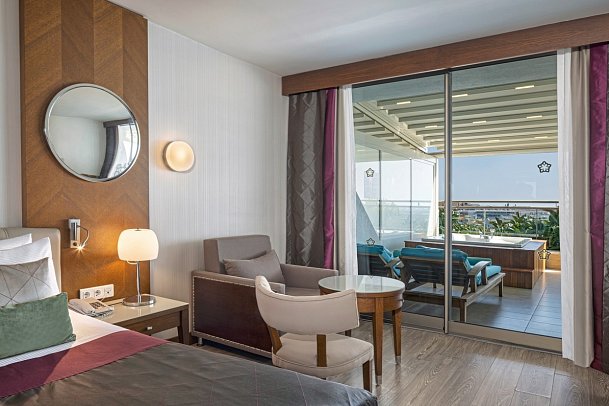 Side Star Elegance - Wbsp. Doppelzimmer Deluxe Terasse Jacuzzi (Zimmercodierung DDC)