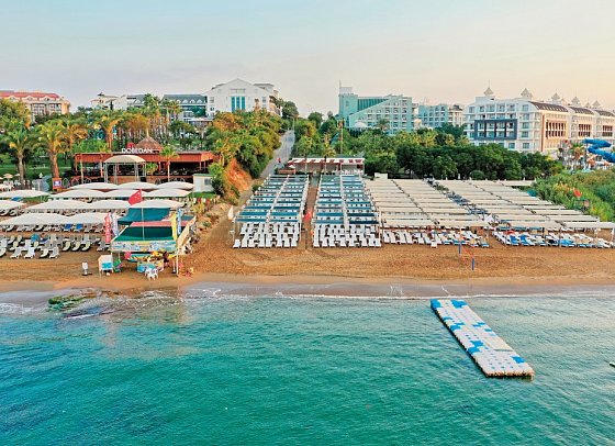 Side Aluna Hotel