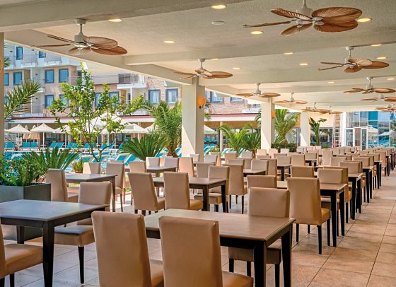 Side Aluna Hotel