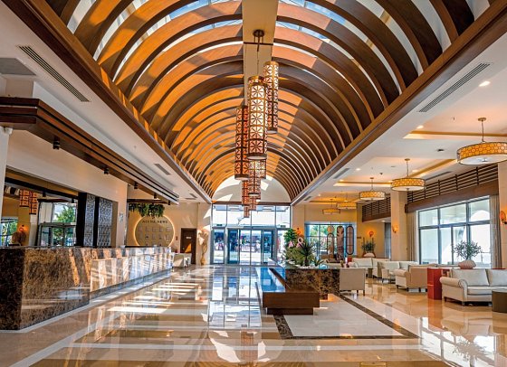 Side Aluna Hotel