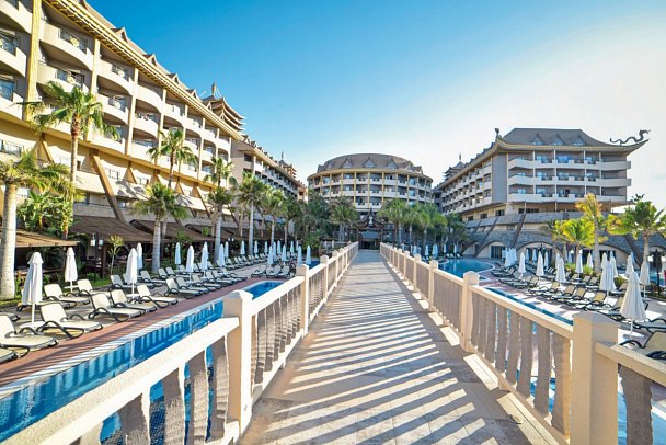 Royal Dragon Hotel