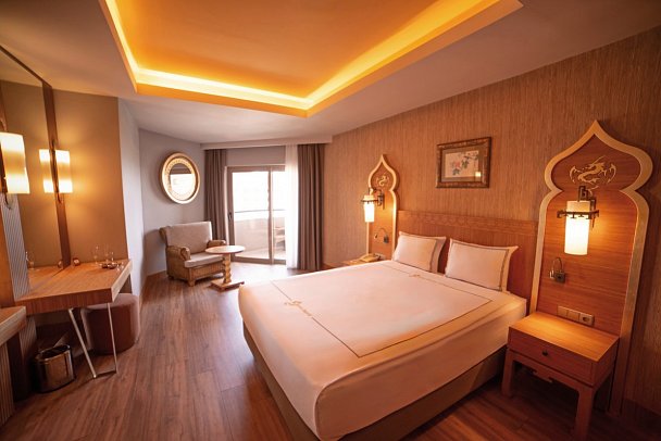 Royal Dragon - Wohnbeispiel Familienzimmer Meerblick (Zimmercodierung FBM)