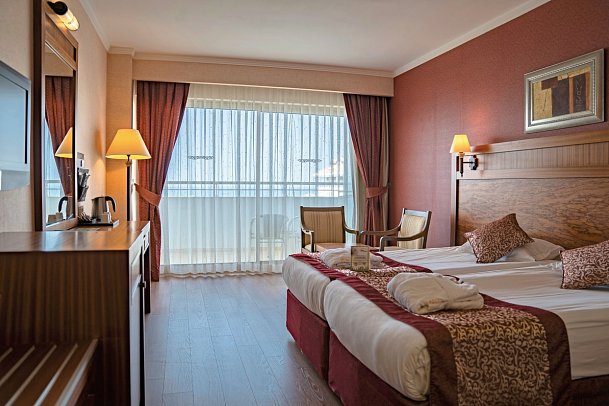 Alba Royal Hotel - Wohnbeispiel Doppelzimmer Meerblick (Zimmercodierung DBM)