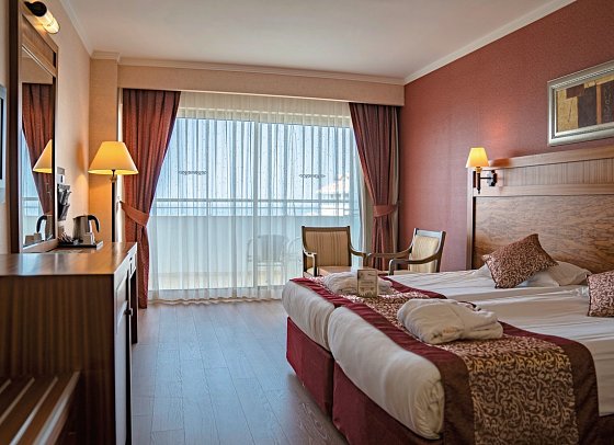 Alba Royal Hotel - Wohnbeispiel Doppelzimmer Meerblick (Zimmercodierung DBM)