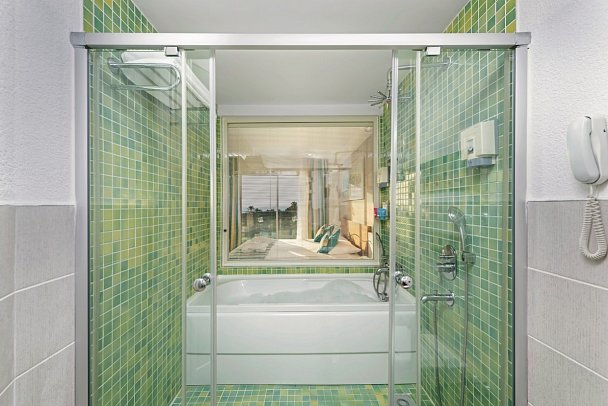 Sunis Hotel Evren Beach Resort & Spa - Beispiel Bad Doppelzimmer Superior Meerblick (Zimmercodierung DSM)