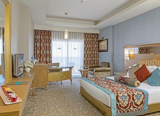 Royal Holiday Palace - Wohnbeispiel Familienzimmer (Zimmercodierungen FBL & FBM)